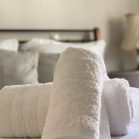 Lydia House Apartment