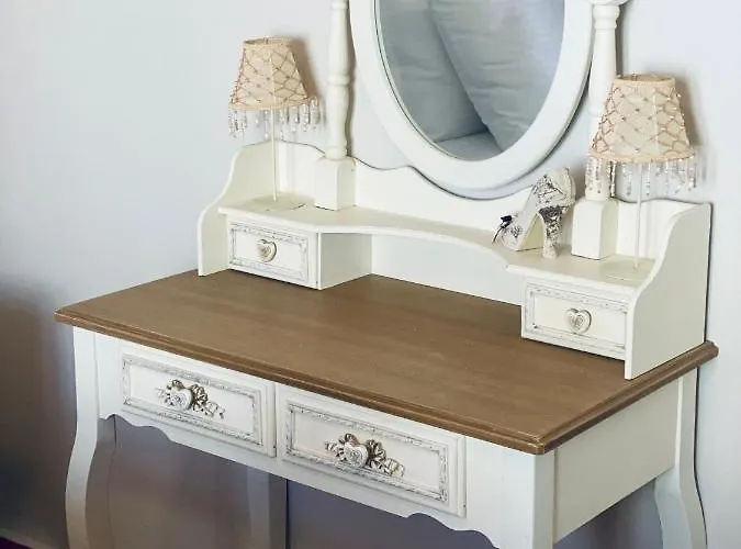 Lydia House * Corinth